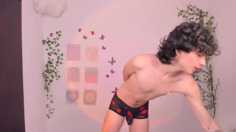 Angel online show from 09/18/25, 06:32