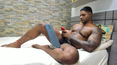 angelo_evans33 online show from 01/10/25, 02:46