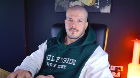 Snapshot of angeloeric chatting on 01/15/25, 08:30 BlackWolf online show from 01/15/25, 08:30