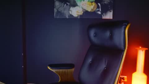 Snapshot of angeloeric chatting on 01/31/25, 04:58 BlackWolf online show from 01/31/25, 04:58