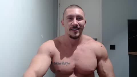 Snapshot of angelofit chatting on 01/06/25, 10:05 ------- SEX SHOW WITH GUYS AND GIRLS MUSCLE SHOW online show from 01/06/25, 10:05