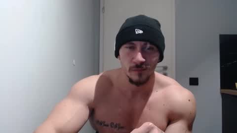 Snapshot of angelofit chatting on 01/08/25, 07:45 ------- SEX SHOW WITH GUYS AND GIRLS MUSCLE SHOW online show from 01/08/25, 07:45