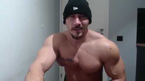 Snapshot of angelofit chatting on 01/16/25, 10:12 ------- SEX SHOW WITH GUYS AND GIRLS MUSCLE SHOW online show from 01/16/25, 10:12