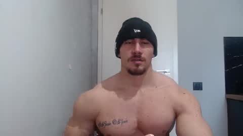 Snapshot of angelofit chatting on 02/06/25, 10:15 ------- SEX SHOW WITH GUYS AND GIRLS MUSCLE SHOW online show from 02/06/25, 10:15