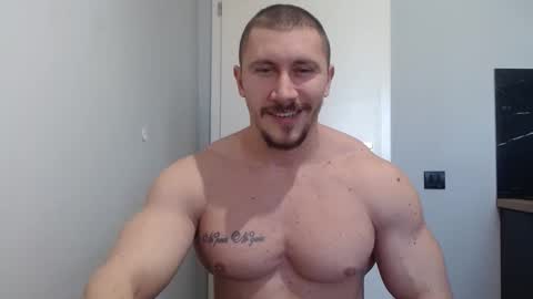Snapshot of angelofit chatting on 03/05/25, 11:38 ------- SEX SHOW WITH GUYS AND GIRLS MUSCLE SHOW online show from 03/05/25, 11:38