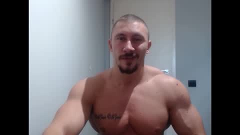 Snapshot of angelofit chatting on 10/14/25, 01:23 ------- SEX SHOW WITH GUYS AND GIRLS MUSCLE SHOW online show from 10/14/25, 01:23