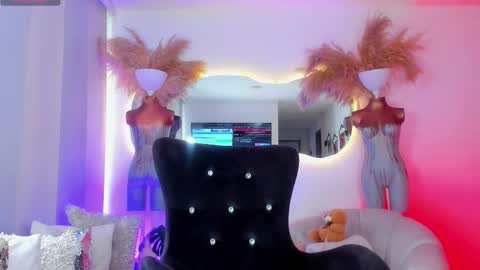Snapshot of angelpeach_ chatting on 10/03/25, 02:14 Angel online show from 10/03/25, 02:14