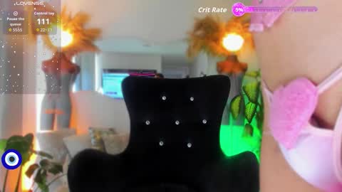 Snapshot of angelpeach_ chatting on 10/28/25, 01:58 Angel online show from 10/28/25, 01:58