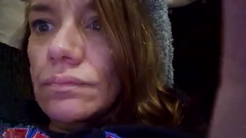 Snapshot of angelvanderpool71 chatting on 12/30/24, 12:52 angelvanderpool71 online show from 12/30/24, 12:52