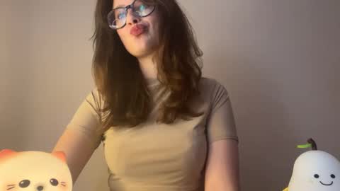 Lisa online show from 10/22/25, 12:27