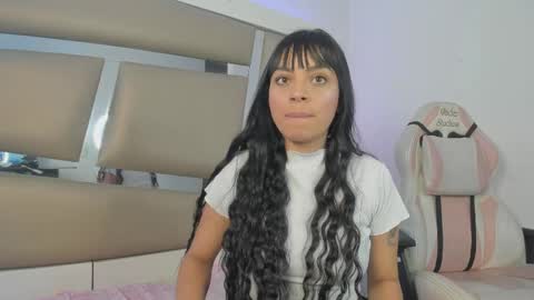 Snapshot of angely_js chatting on 02/20/25, 08:58 angely_js online show from 02/20/25, 08:58