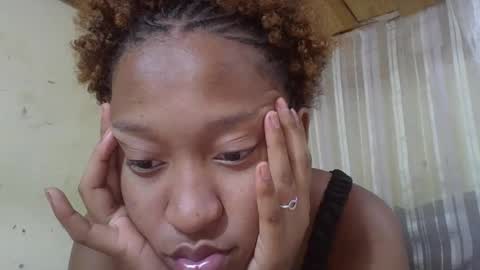 Snapshot of angevannessa chatting on 10/08/25, 06:44 ange online show from 10/08/25, 06:44