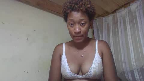 Snapshot of angevannessa chatting on 10/10/25, 02:16 ange online show from 10/10/25, 02:16