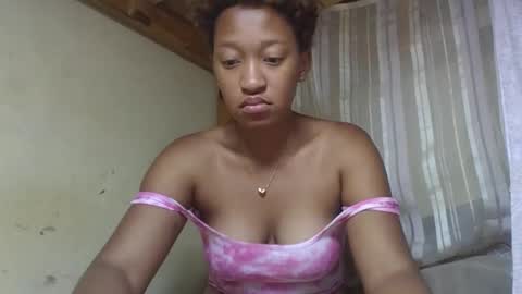 Snapshot of angevannessa chatting on 10/11/25, 02:22 ange online show from 10/11/25, 02:22