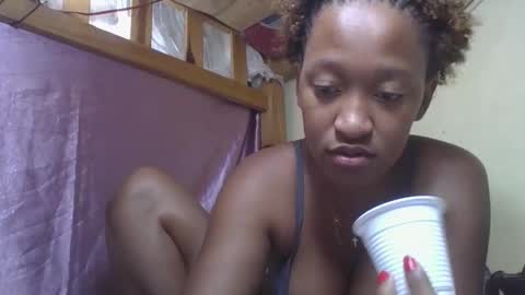 Snapshot of angevannessa chatting on 10/29/25, 06:20 ange online show from 10/29/25, 06:20