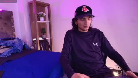 Snapshot of anggel_summers chatting on 10/29/25, 02:36 Anggel summers online show from 10/29/25, 02:36