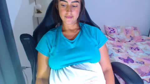 Snapshot of angie_dreamgirl chatting on 02/23/25, 11:04 IG angie dreamgirl01 online show from 02/23/25, 11:04