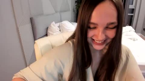 Snapshot of angrykate chatting on 03/07/25, 05:38 Kattie online show from 03/07/25, 05:38
