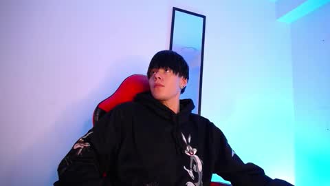 anhonymus online show from 11/18/25, 03:34