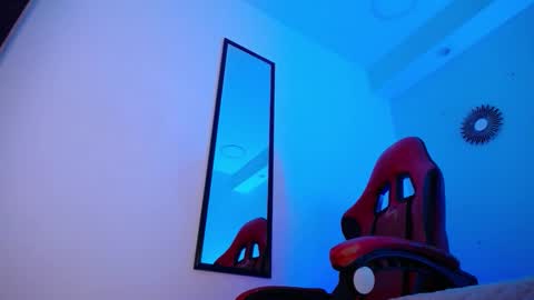 anhonymus online show from 11/21/25, 10:36