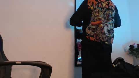 anhonymus online show from 11/22/25, 08:41