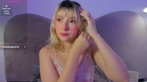 Snapshot of ania_mml chatting on 01/01/25, 10:35 Ania online show from 01/01/25, 10:35