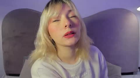 Snapshot of ania_mml chatting on 01/02/25, 08:24 Ania online show from 01/02/25, 08:24