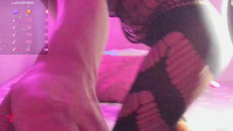 aniaross18 online show from 10/17/25, 05:32