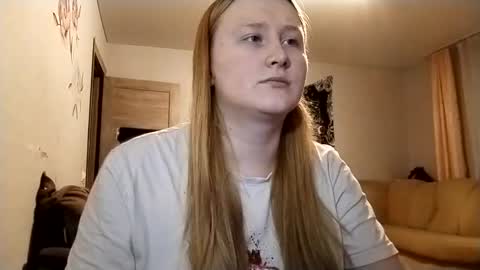 Snapshot of anika_lipps chatting on 10/05/25, 09:24 Anika online show from 10/05/25, 09:24