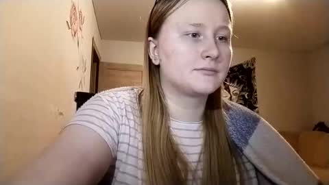 Snapshot of anika_lipps chatting on 10/24/25, 04:03 Anika online show from 10/24/25, 04:03