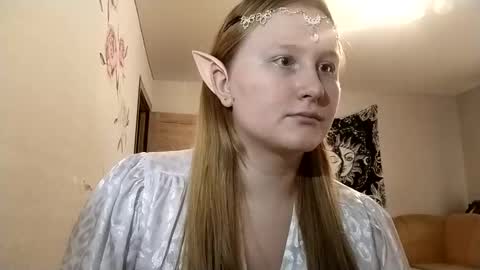 Snapshot of anika_lipps chatting on 10/31/25, 02:29 Anika online show from 10/31/25, 02:29