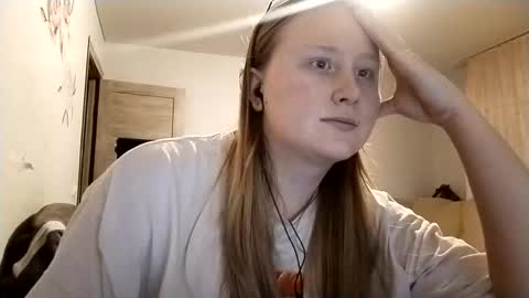 Snapshot of anika_lipps chatting on 11/07/25, 02:00 Anika online show from 11/07/25, 02:00