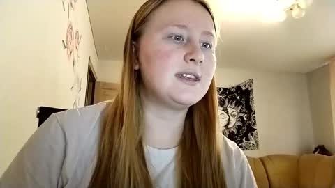 Snapshot of anika_lipps chatting on 11/18/25, 09:58 Anika online show from 11/18/25, 09:58