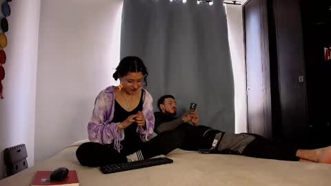 Snapshot of anika_lowen chatting on 10/02/25, 05:42 Anika And Lowen Your Thumbs Up Are Super Important For Us online show from 10/02/25, 05:42