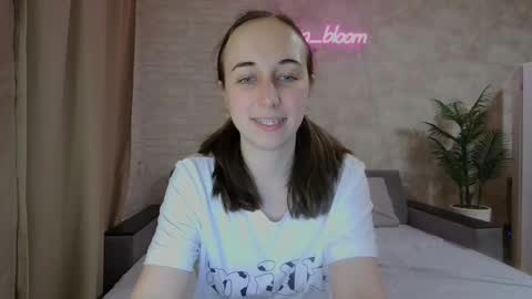 Snapshot of anikabloom chatting on 01/22/25, 05:05 anikabloom online show from 01/22/25, 05:05