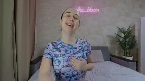 Snapshot of anikabloom chatting on 01/25/25, 02:15 anikabloom online show from 01/25/25, 02:15