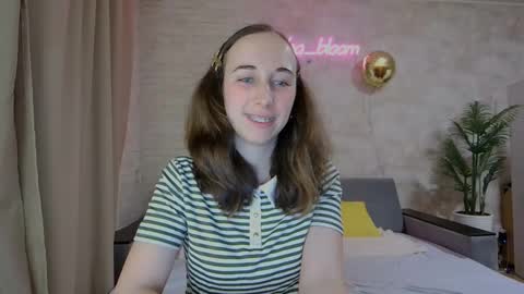 Snapshot of anikabloom chatting on 02/18/25, 08:58 anikabloom online show from 02/18/25, 08:58