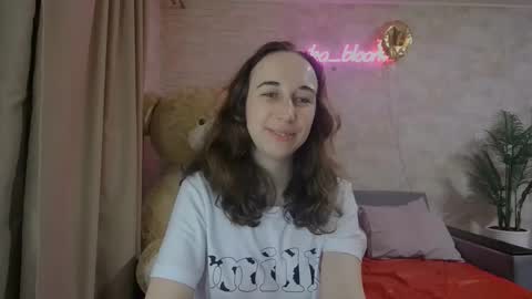 Snapshot of anikabloom chatting on 03/06/25, 11:42 anikabloom online show from 03/06/25, 11:42