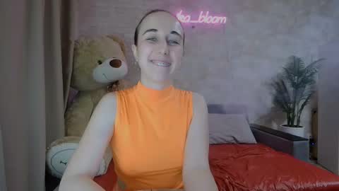 Snapshot of anikabloom chatting on 03/10/25, 11:49 anikabloom online show from 03/10/25, 11:49