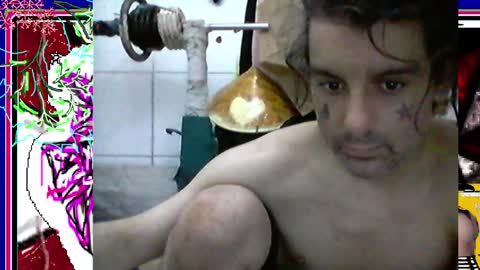 Snapshot of animebruxaschocolates chatting on 12/31/24, 04:06 Resident Evil online show from 12/31/24, 04:06