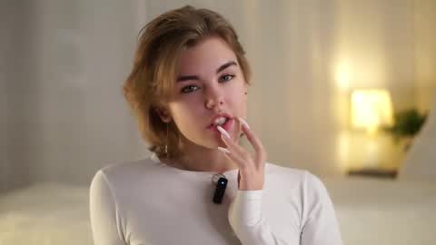 Snapshot of anishavivo chatting on 11/27/25, 12:29 AnishaVivo online show from 11/27/25, 12:29