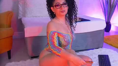 anissia teaser online show from 11/04/25, 05:06