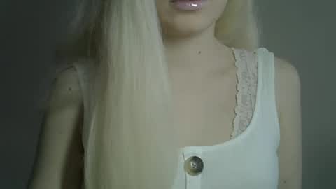 Snapshot of anita_berryx chatting on 03/08/25, 07:38 Anita BerryX online show from 03/08/25, 07:38