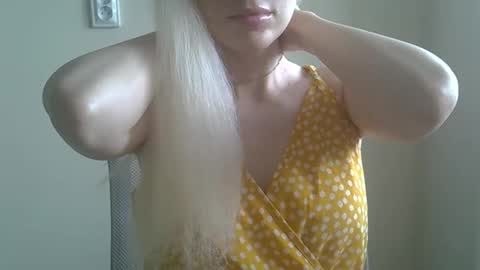Snapshot of anita_berryx chatting on 10/03/25, 11:07 Anita BerryX online show from 10/03/25, 11:07