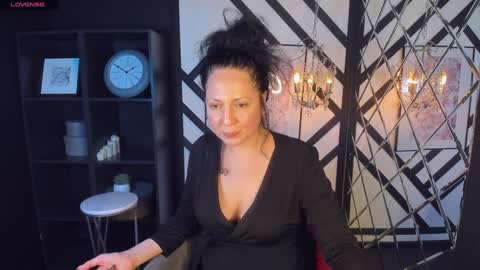 Anita online show from 12/08/24, 01:02