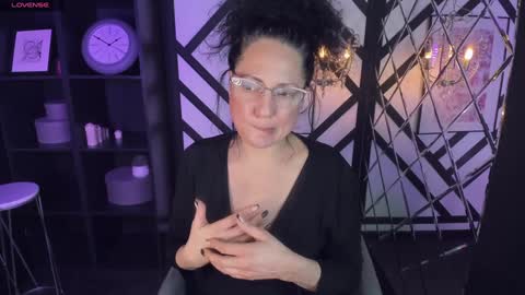 Anita online show from 12/15/24, 08:36