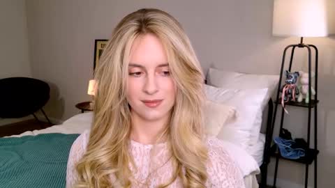 Anita online show from 10/10/25, 02:27