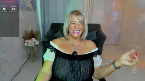 Snapshot of anittaharris chatting on 10/28/25, 08:18 anittaharris online show from 10/28/25, 08:18