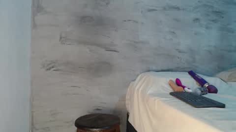 Snapshot of anjinhama chatting on 03/05/25, 10:10 Hello My name is NaiaraPv is OPEN online show from 03/05/25, 10:10