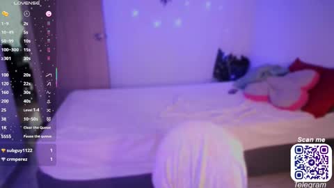 Snapshot of ann_miller444 chatting on 02/19/25, 09:25 Angela independent model online show from 02/19/25, 09:25